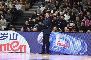 hth网页版在线登录入口-复刻去年总决赛上赛季冠亚军辽宁、新疆 8进4系列赛提前遭遇